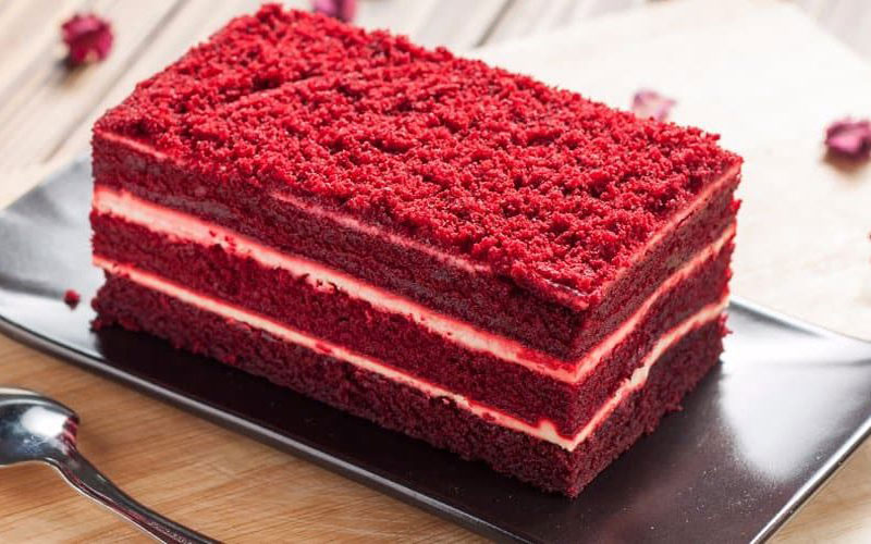 heres-the-main-difference-between-red-velvet-and-chocolate-cake-.jpg